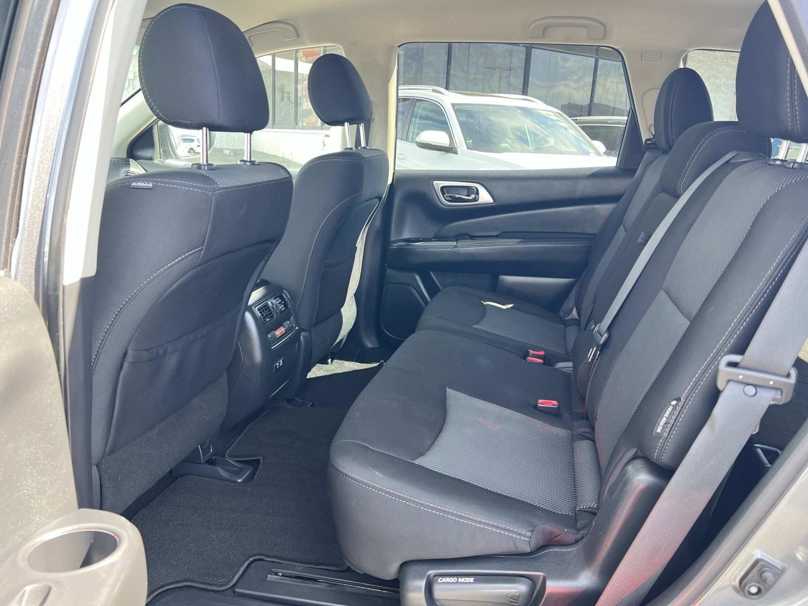 Used 2019 Nissan Pathfinder S image 23