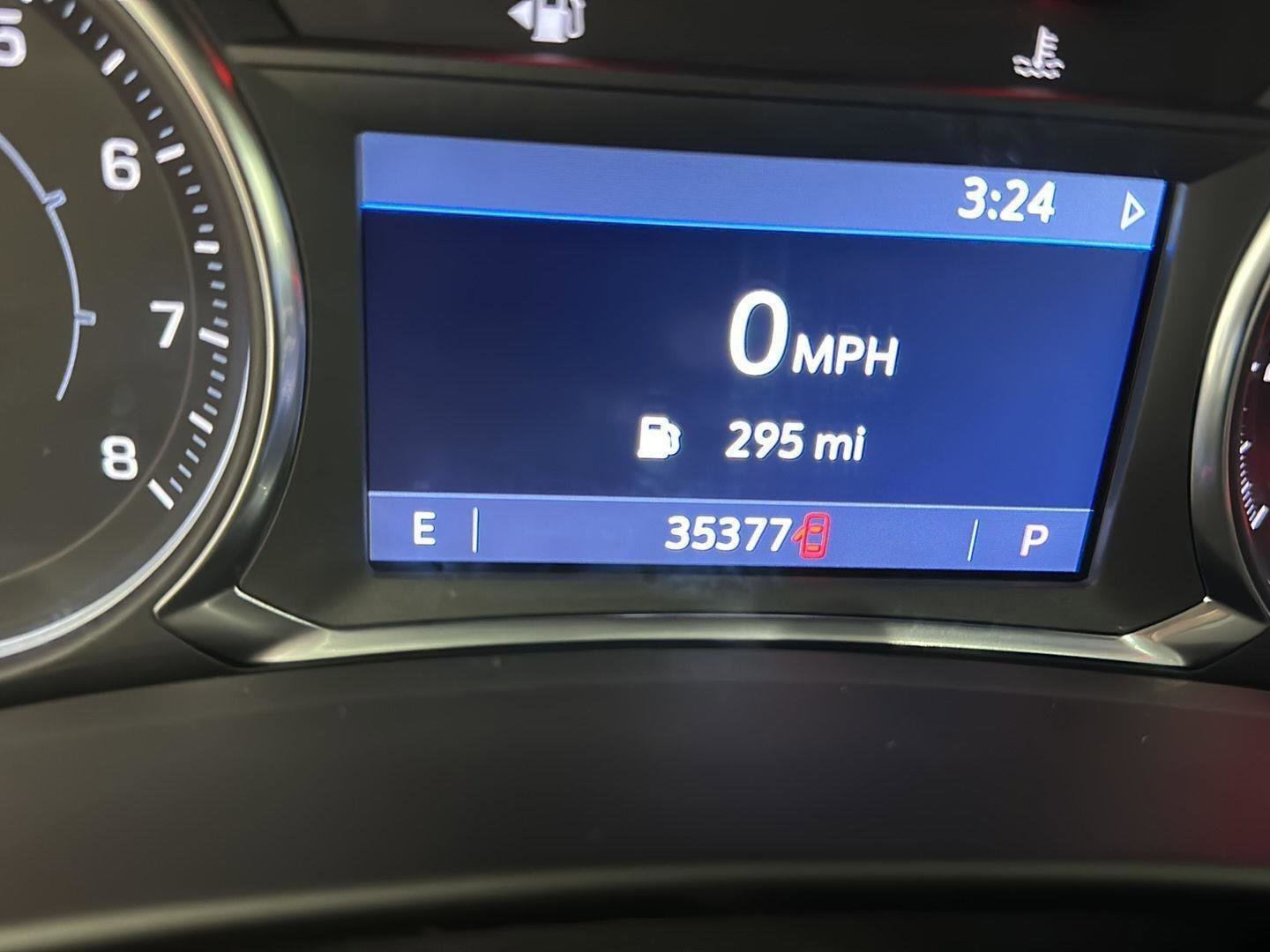 Used 2024 GMC Terrain SLT image 11