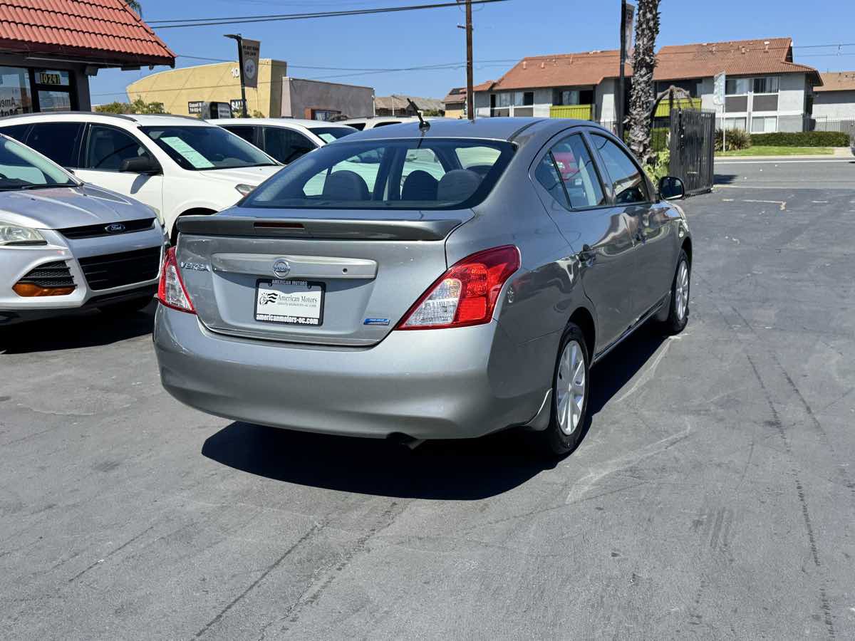 Used 2014 Nissan Versa S Plus FWD image 5