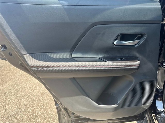 New 2025 Nissan Kicks SR image 12