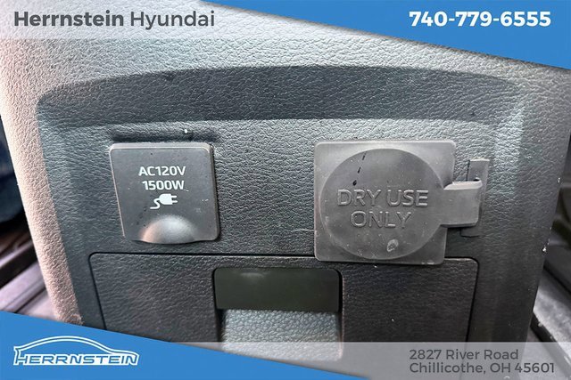 Used 2025 Toyota Sienna Platinum image 15