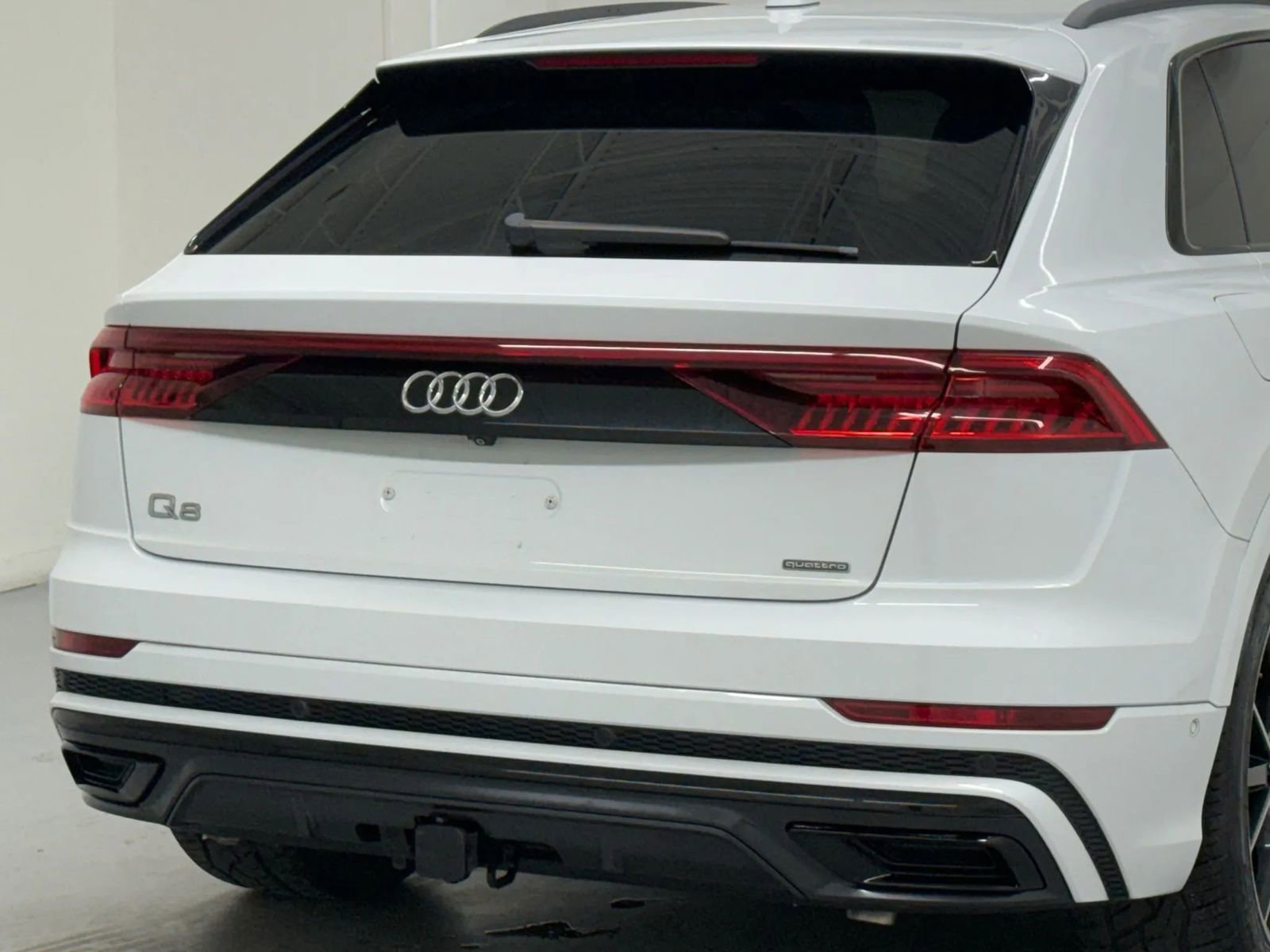 Used 2019 Audi Q8 Prestige w/ Luxury Package AWD/4WD image 32