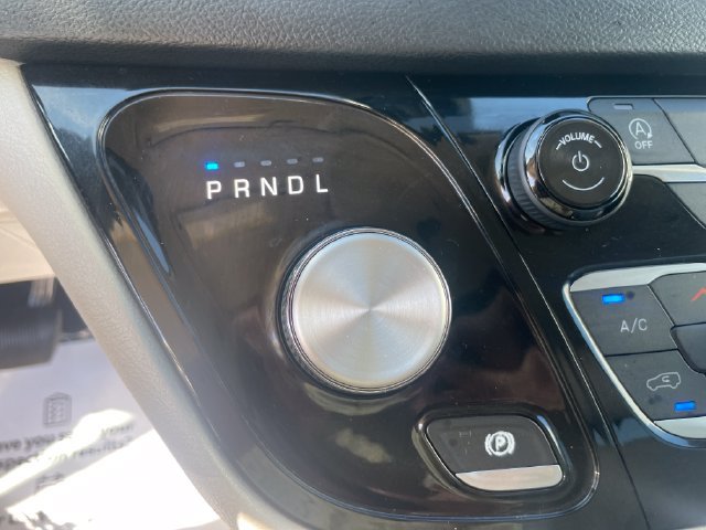 Used 2021 Chrysler Pacifica Touring-L FWD image 15