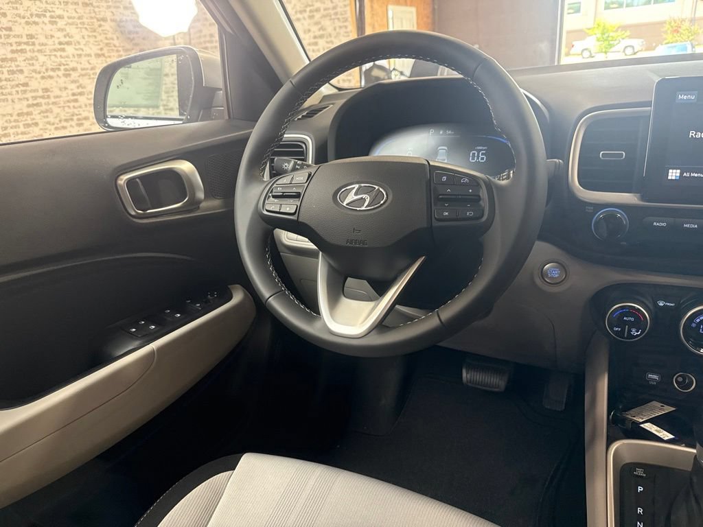 New 2026 Hyundai Venue SEL FWD image 18