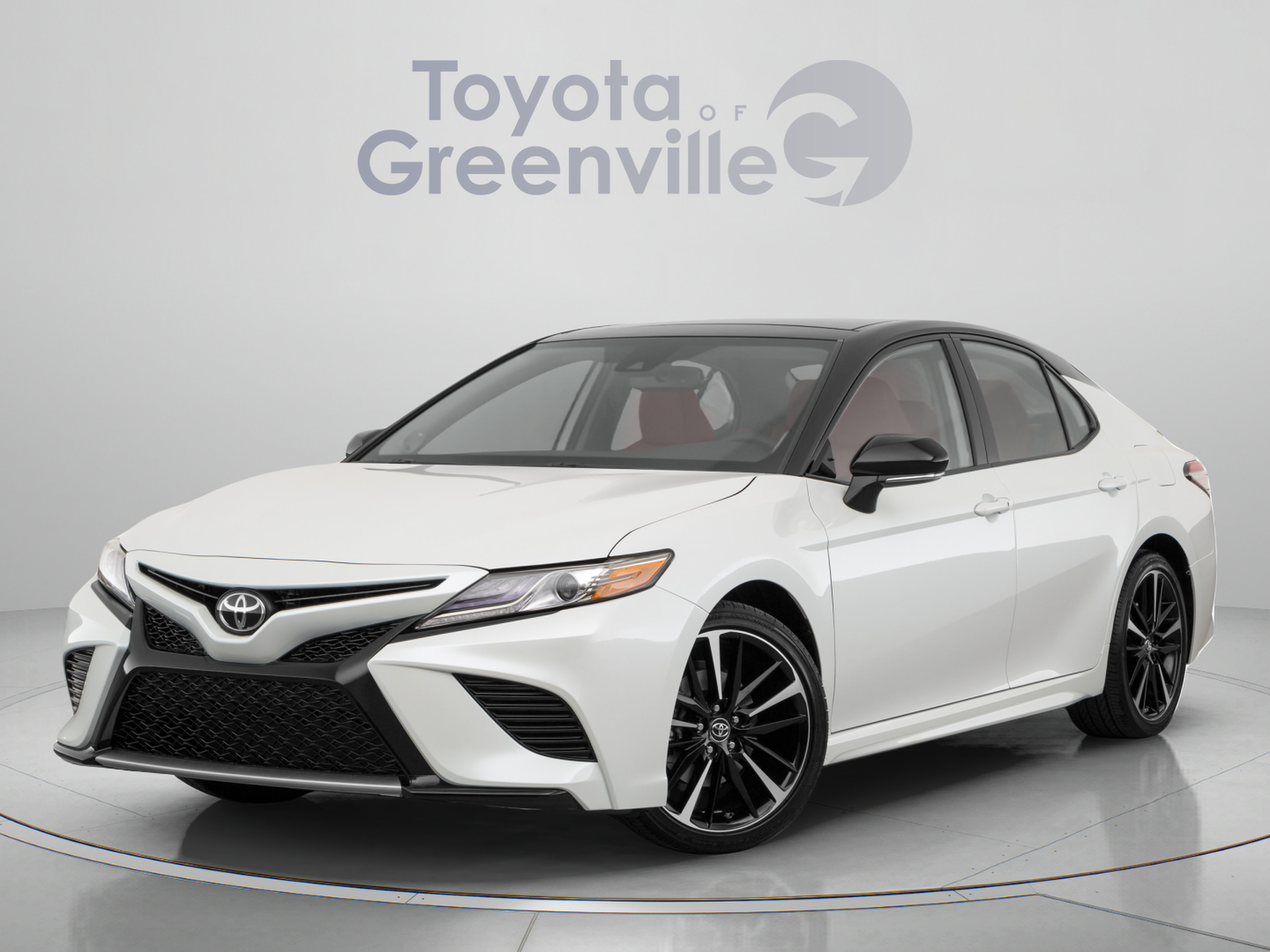 Used 2020 Toyota Camry XSE FWD image 1