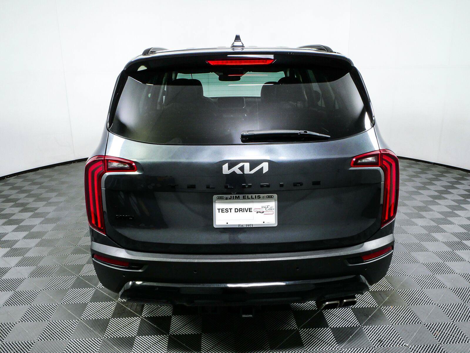 Used 2022 Kia Telluride SX w/ Nightfall Edition Package AWD/4WD image 29