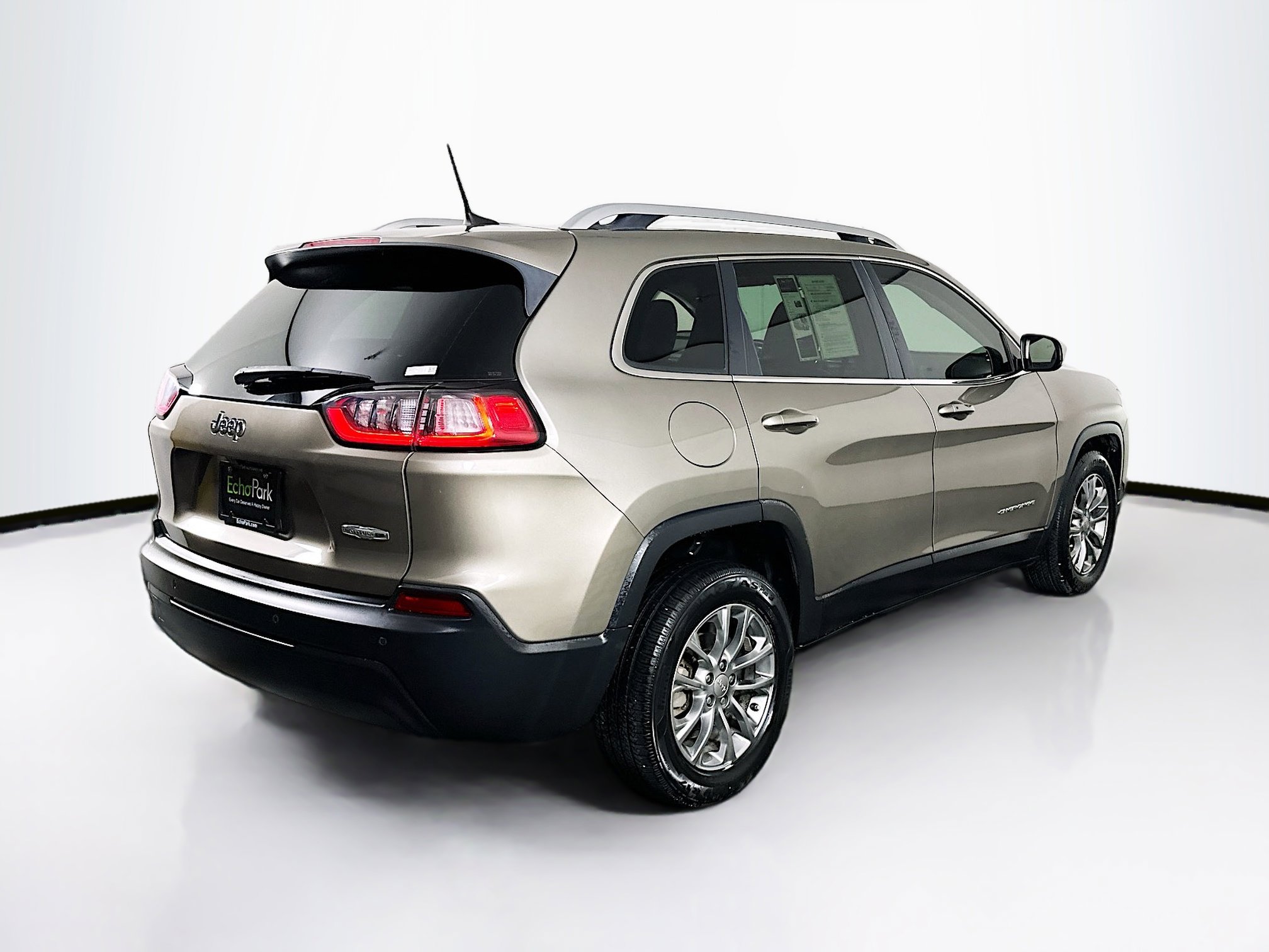 Used 2020 Jeep Cherokee Latitude Plus FWD image 9