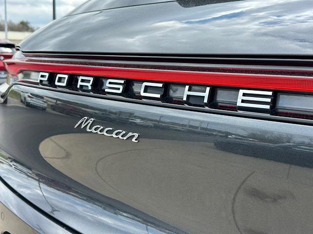 Used 2021 Porsche Macan image 10