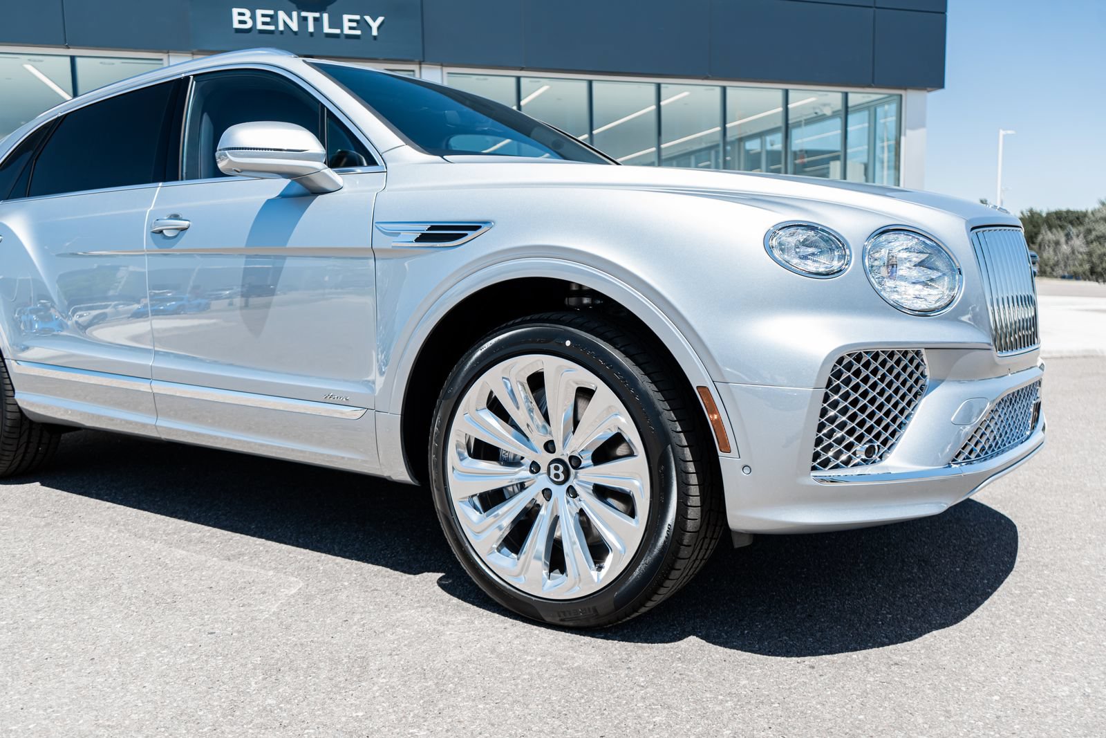 New 2026 Bentley Bentayga Extended Wheelbase AWD/4WD image 19