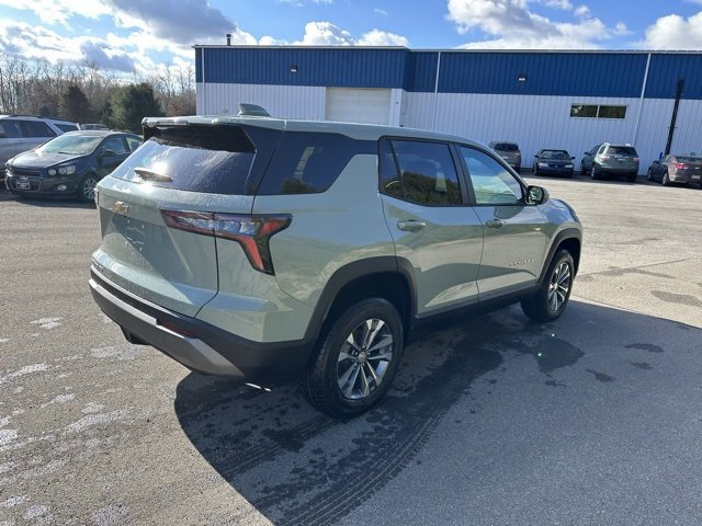 New 2026 Chevrolet Equinox LT image 2