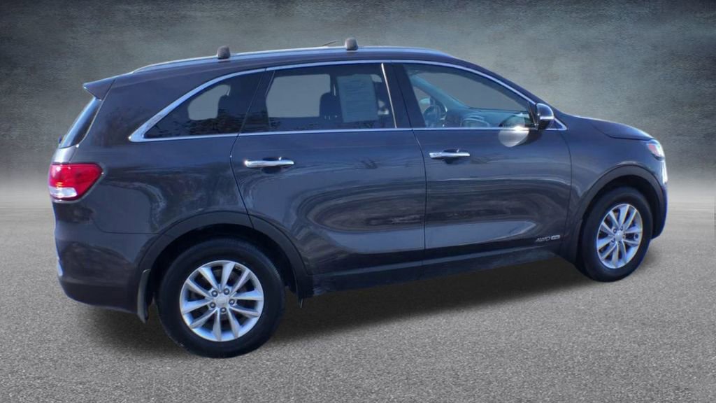 Used 2018 Kia Sorento LX image 25