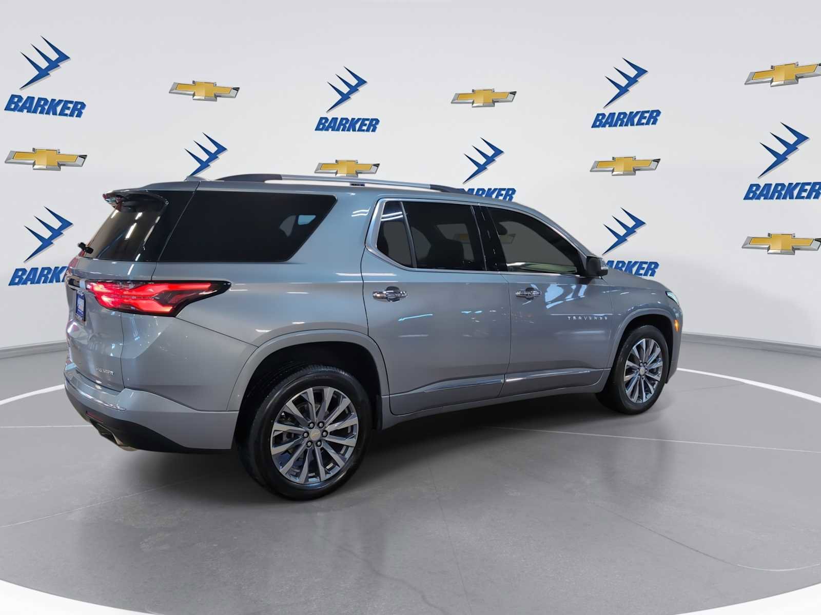 Used 2023 Chevrolet Traverse Premier image 8