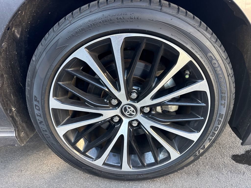 Used 2018 Toyota Camry SE image 11