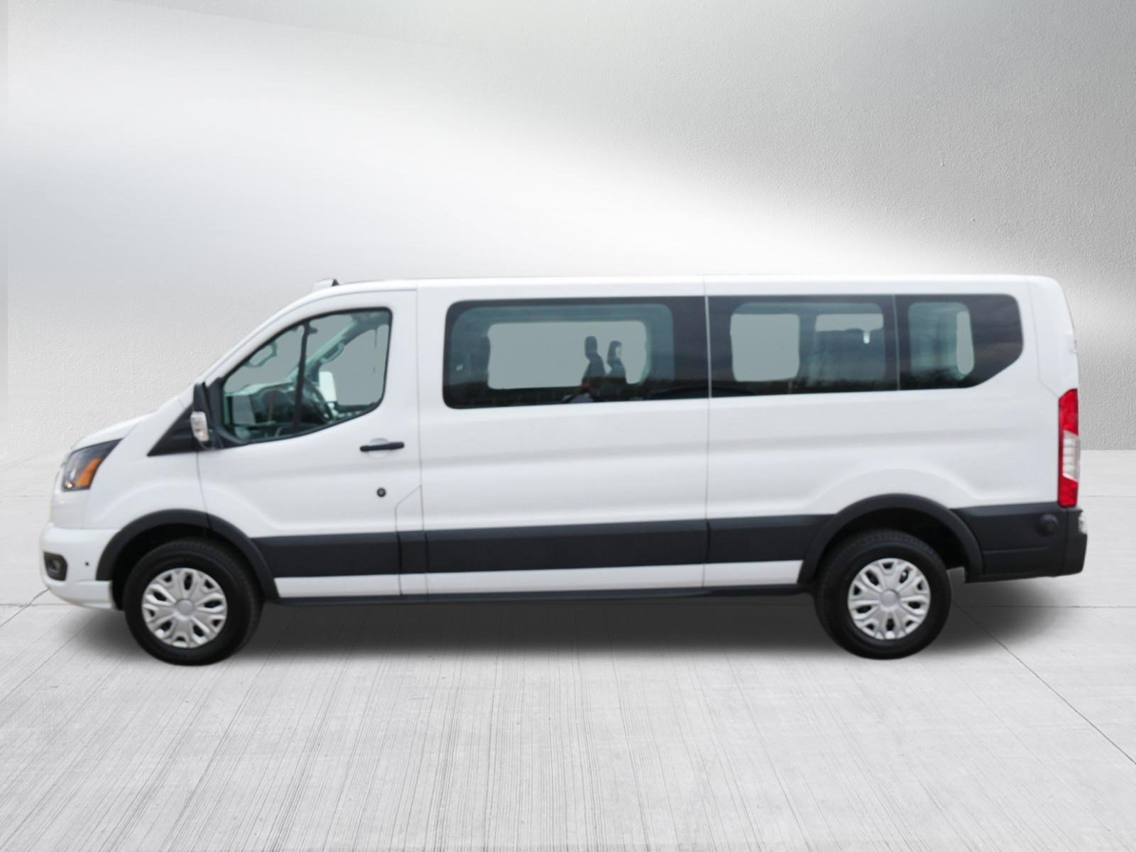 Used 2024 Ford Transit 350 XLT image 4