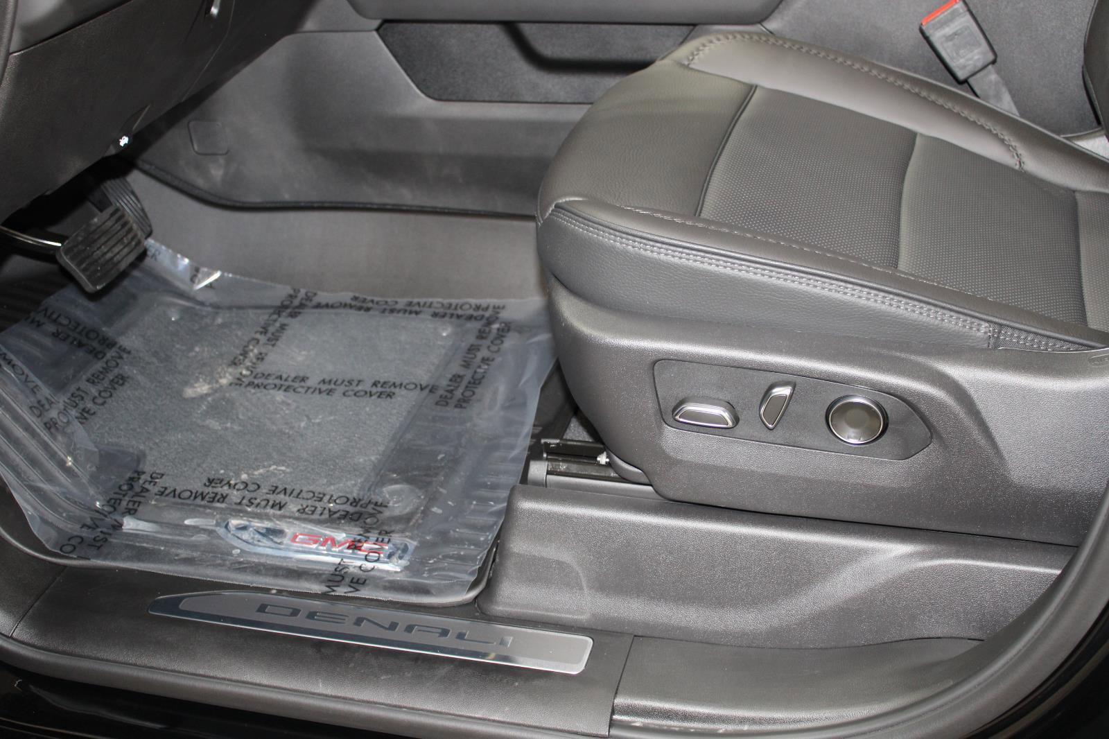 New 2026 GMC Sierra 2500 Denali w/ Denali Reserve Package image 29