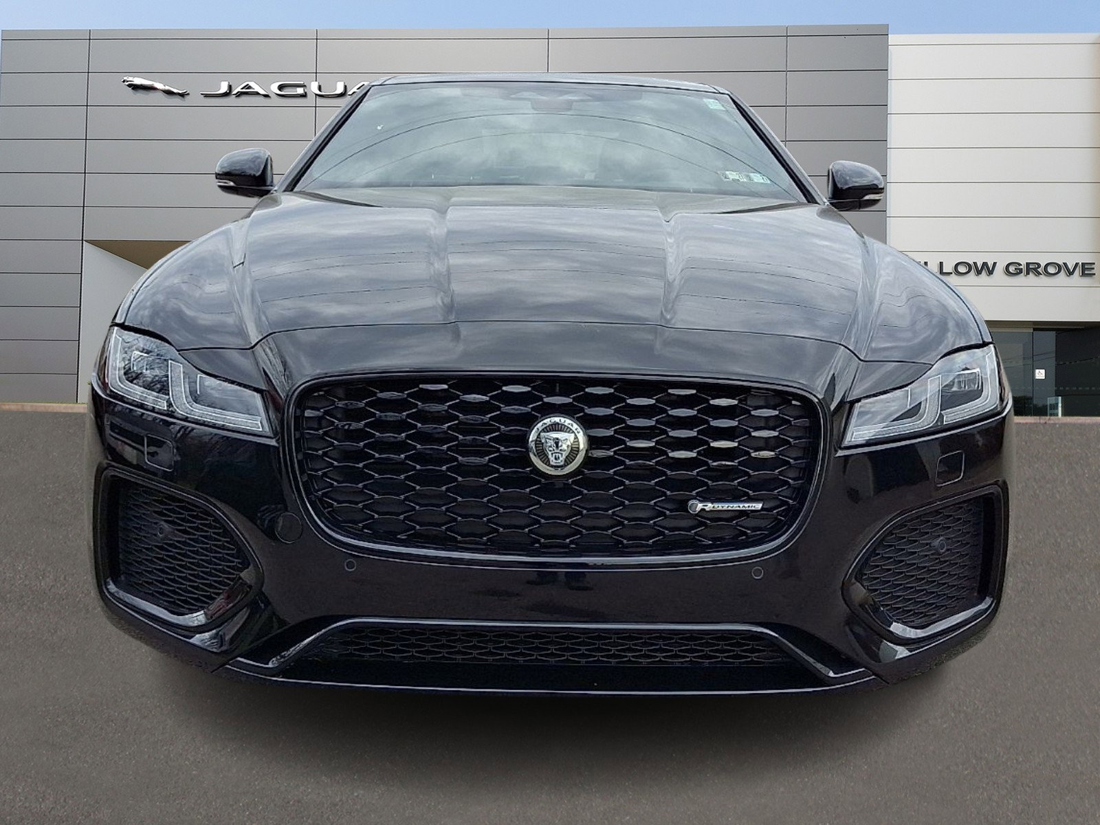 New 2024 Jaguar XF R-Dynamic SE image 2