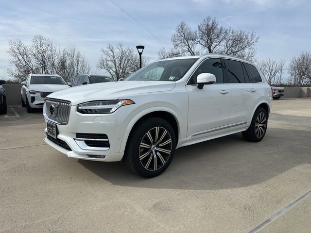 Certified 2023 Volvo XC90 B5 Plus image 4