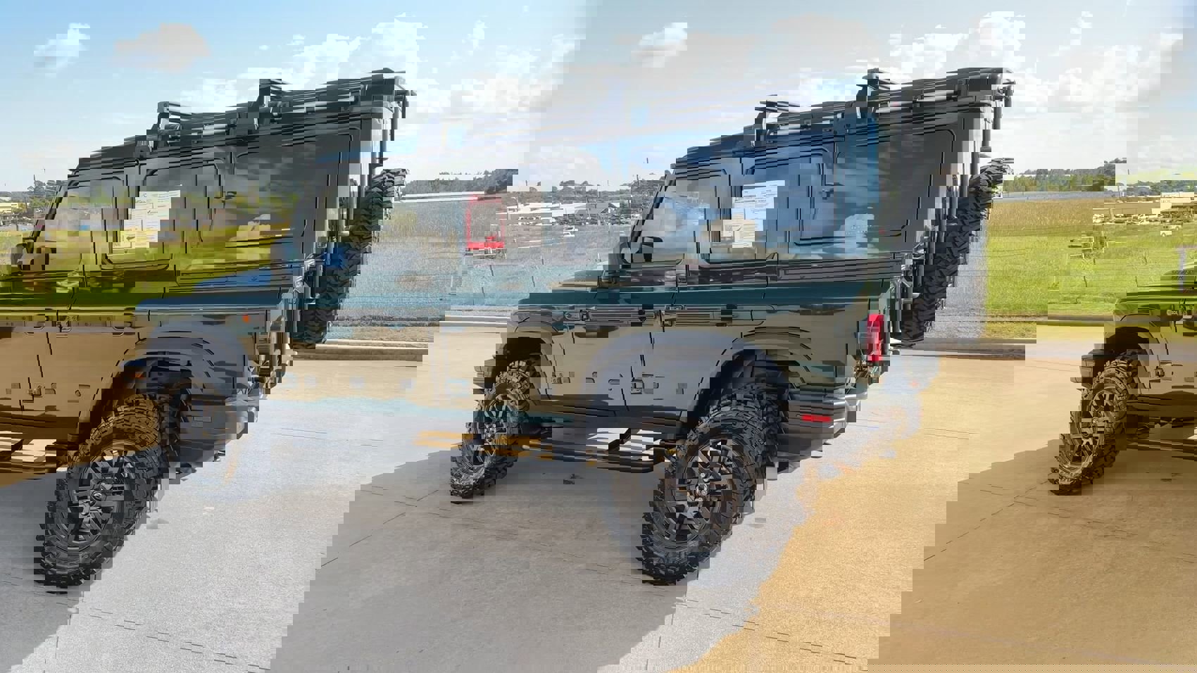 Used 2024 INEOS Grenadier Fieldmaster Edition image 5