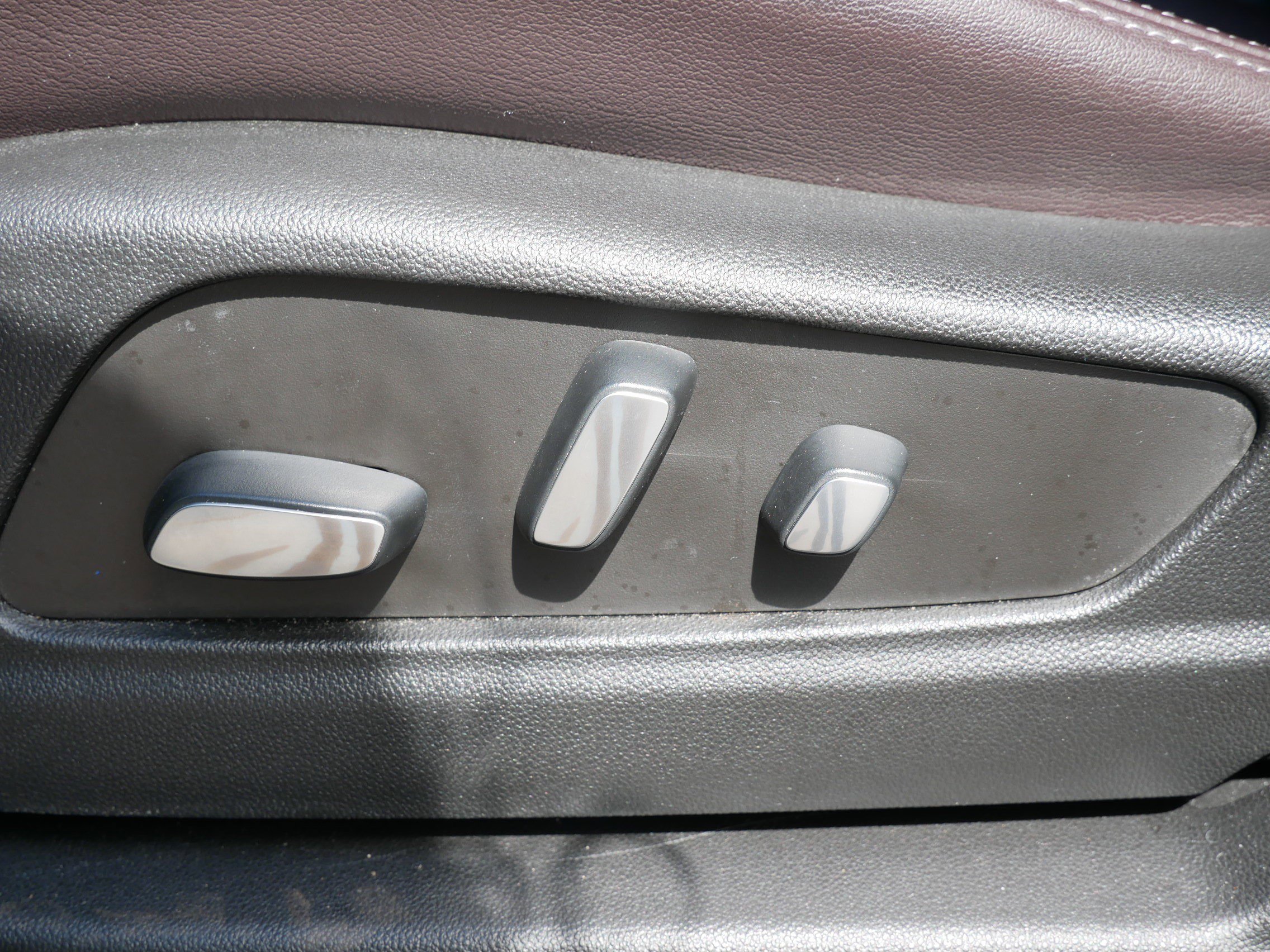 Used 2022 Cadillac XT6 Premium Luxury w/ Technology Package AWD/4WD image 7