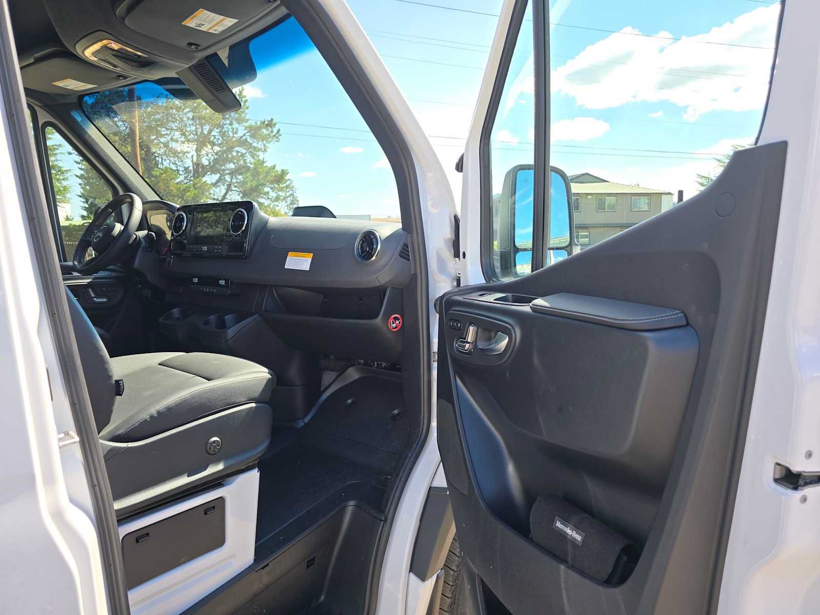 Used 2026 Mercedes-Benz Sprinter 2500 image 10