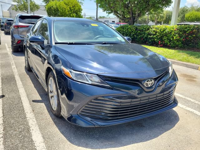 Used 2020 Toyota Camry LE w/ Convenience Package FWD image 3