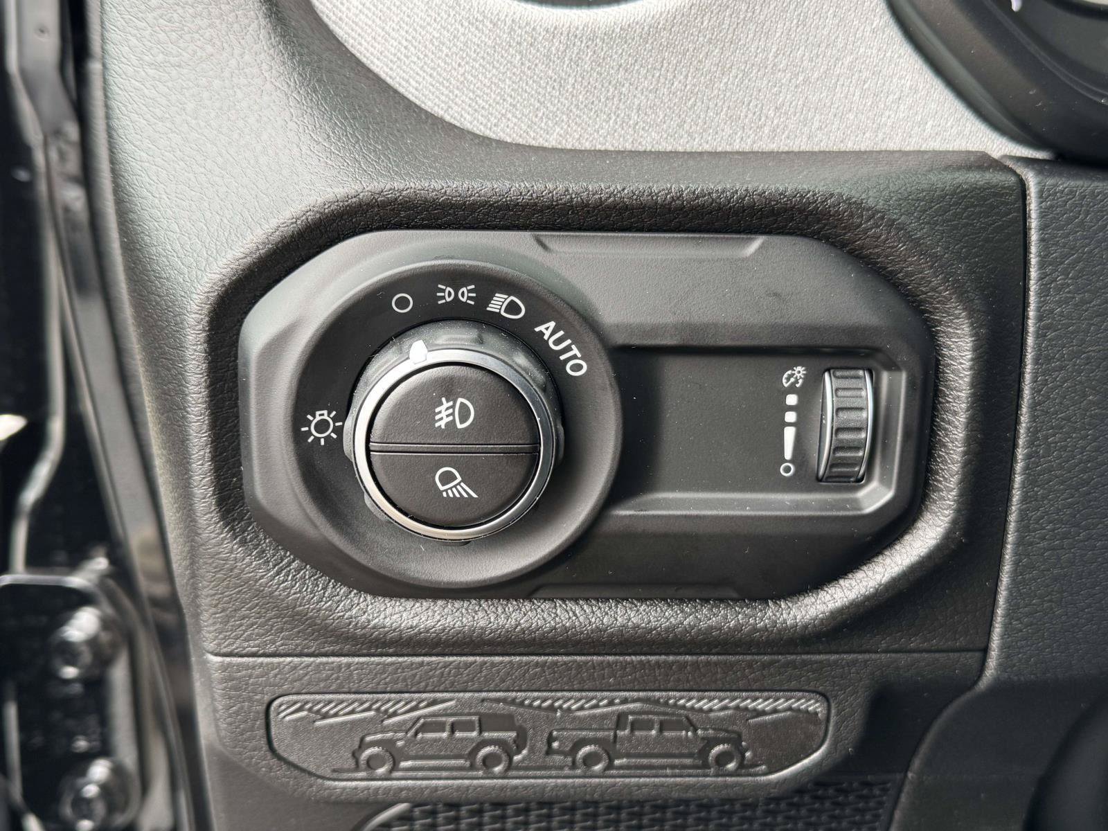 New 2026 Jeep Gladiator Sport AWD/4WD image 9