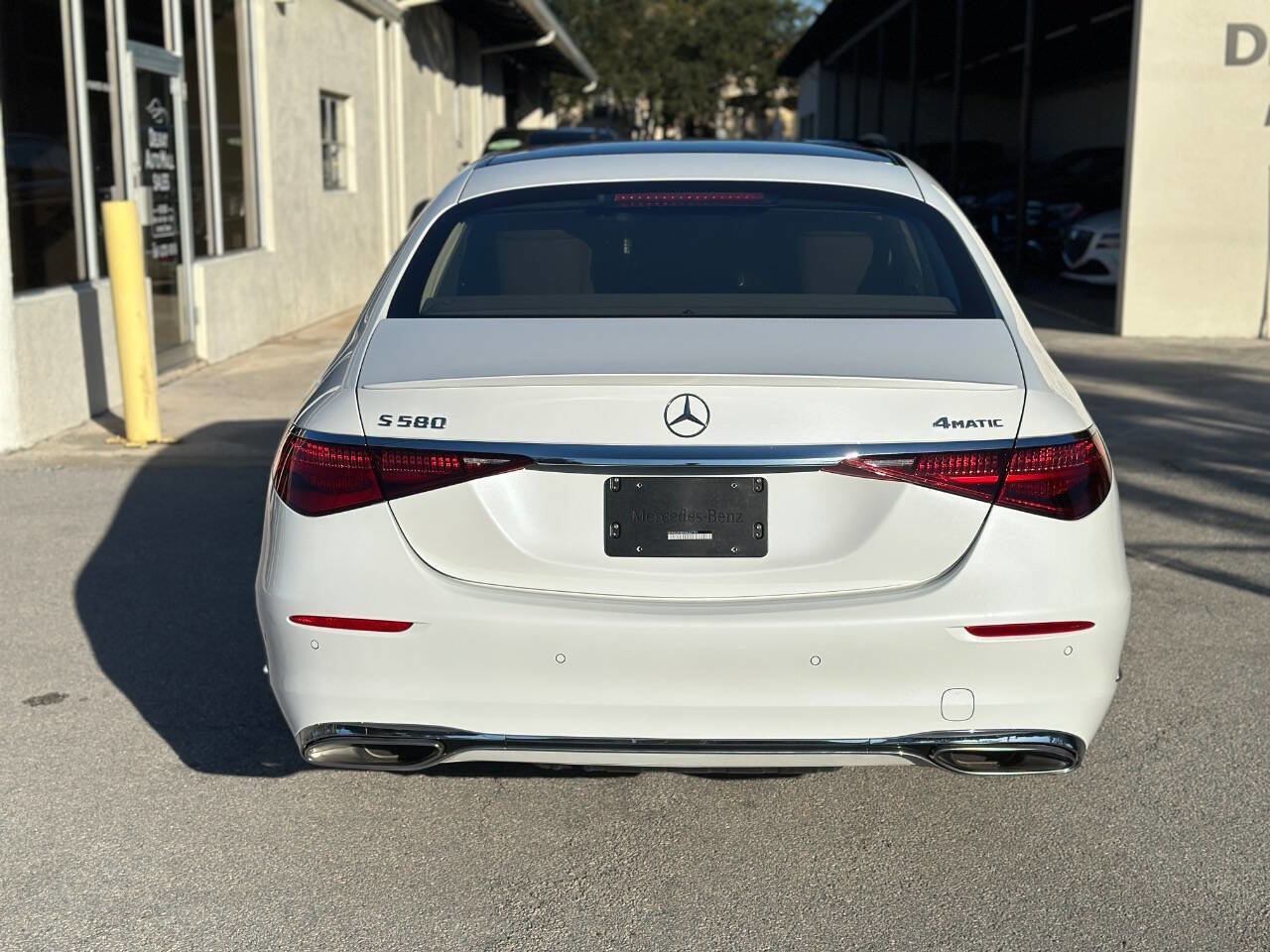 Used 2025 Mercedes-Benz S 580 4MATIC Sedan image 5