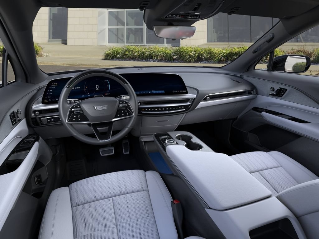 New 2027 Cadillac Lyriq Premium Sport w/ LPO, Floor Liner Package AWD/4WD image 15