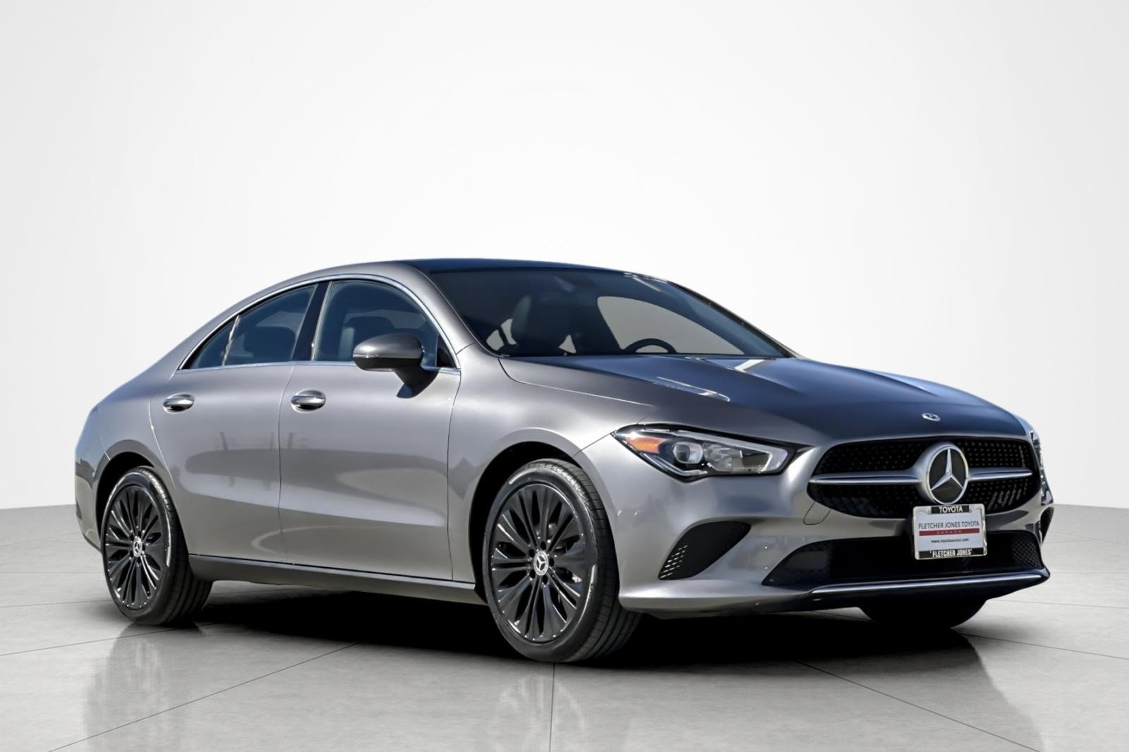 Used 2023 Mercedes-Benz CLA 250 w/ Premium Package image 7