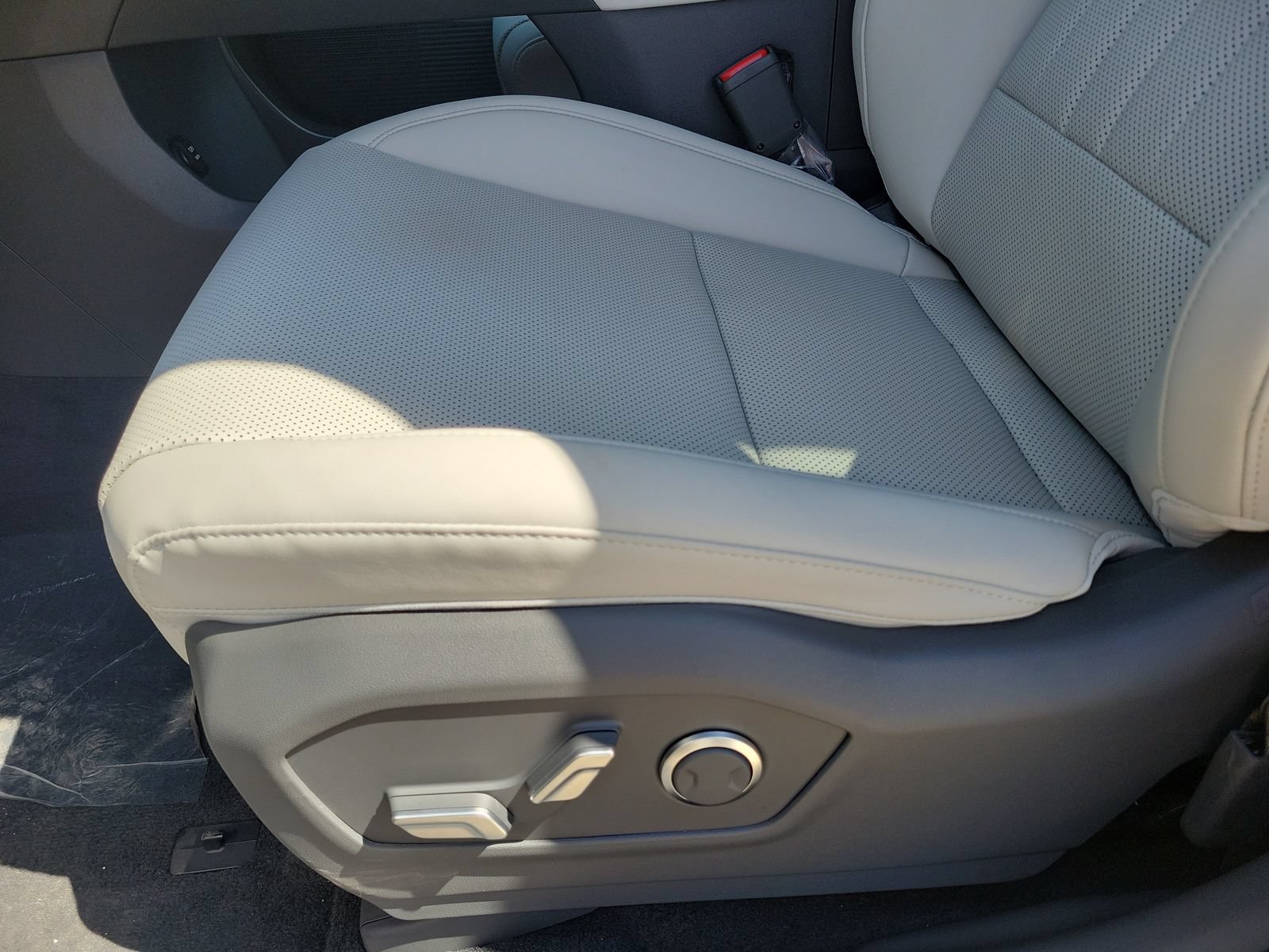 New 2026 Hyundai Santa Fe SEL FWD image 16