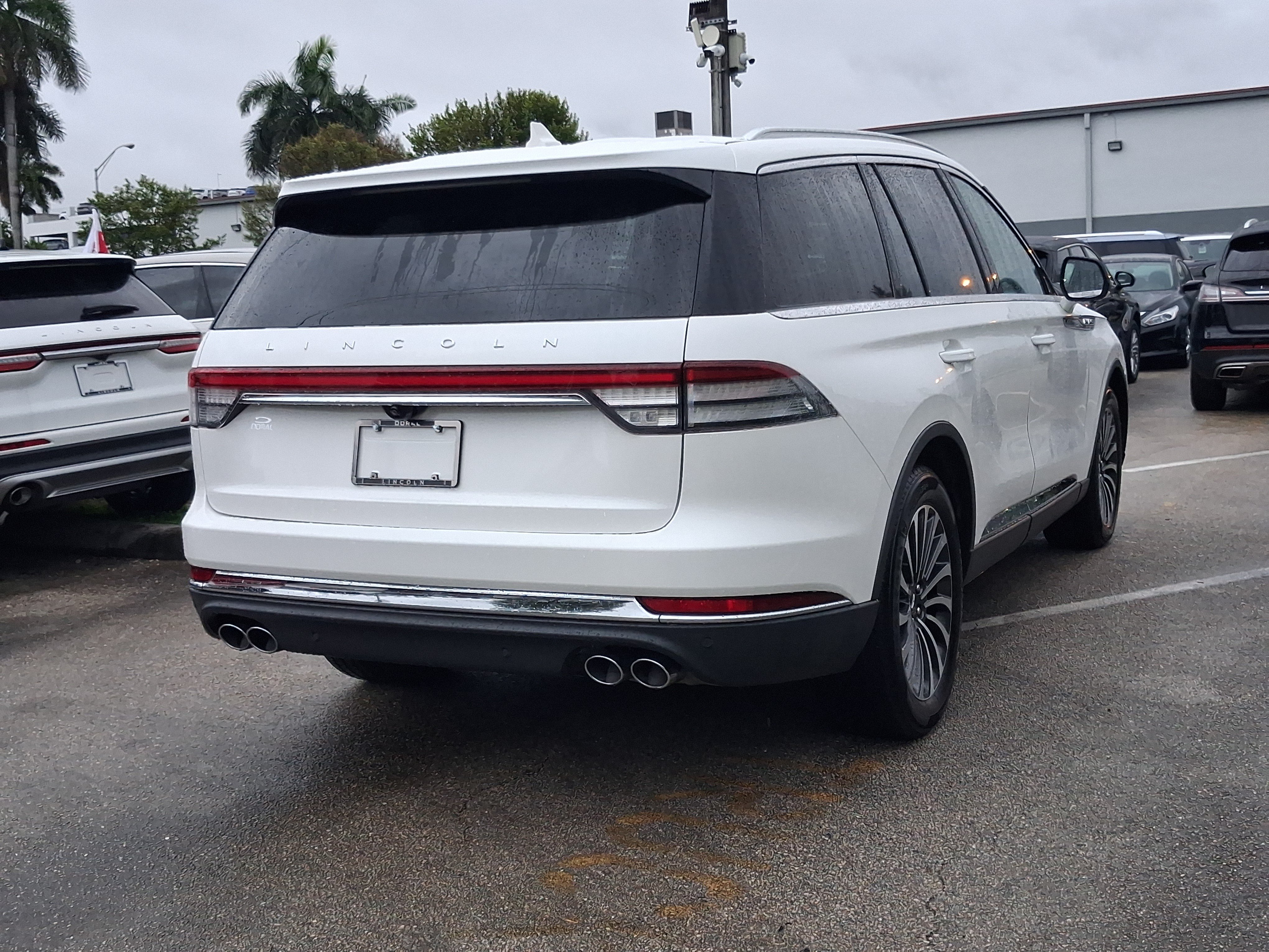 Certified 2023 Lincoln Aviator Reserve w/ Elements Package Plus RWD image 4