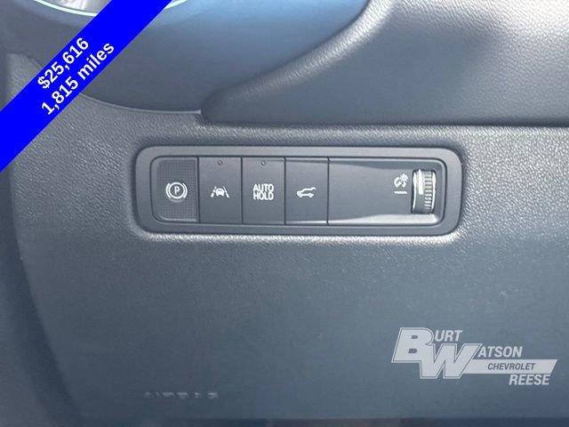 Used 2025 Chevrolet Equinox EV LT w/ Convenience Package image 19