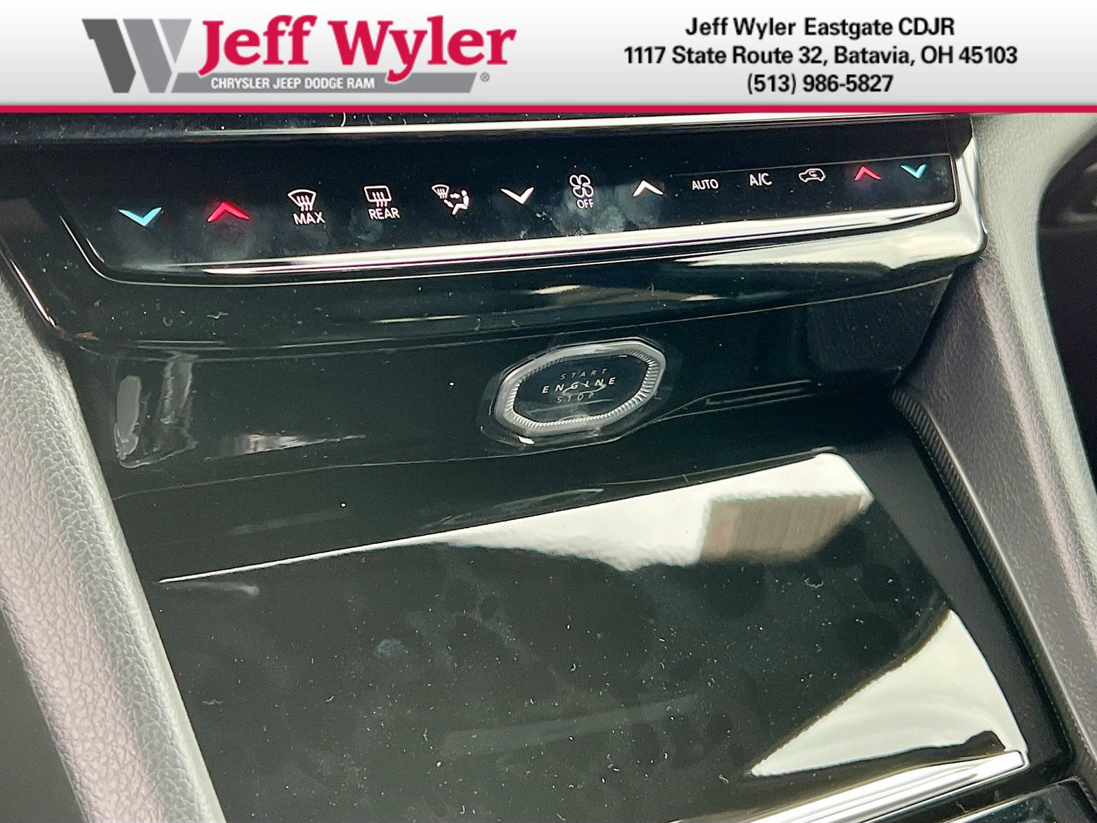 New 2026 Jeep Grand Cherokee Limited w/ Limited Altitude Package AWD/4WD image 11