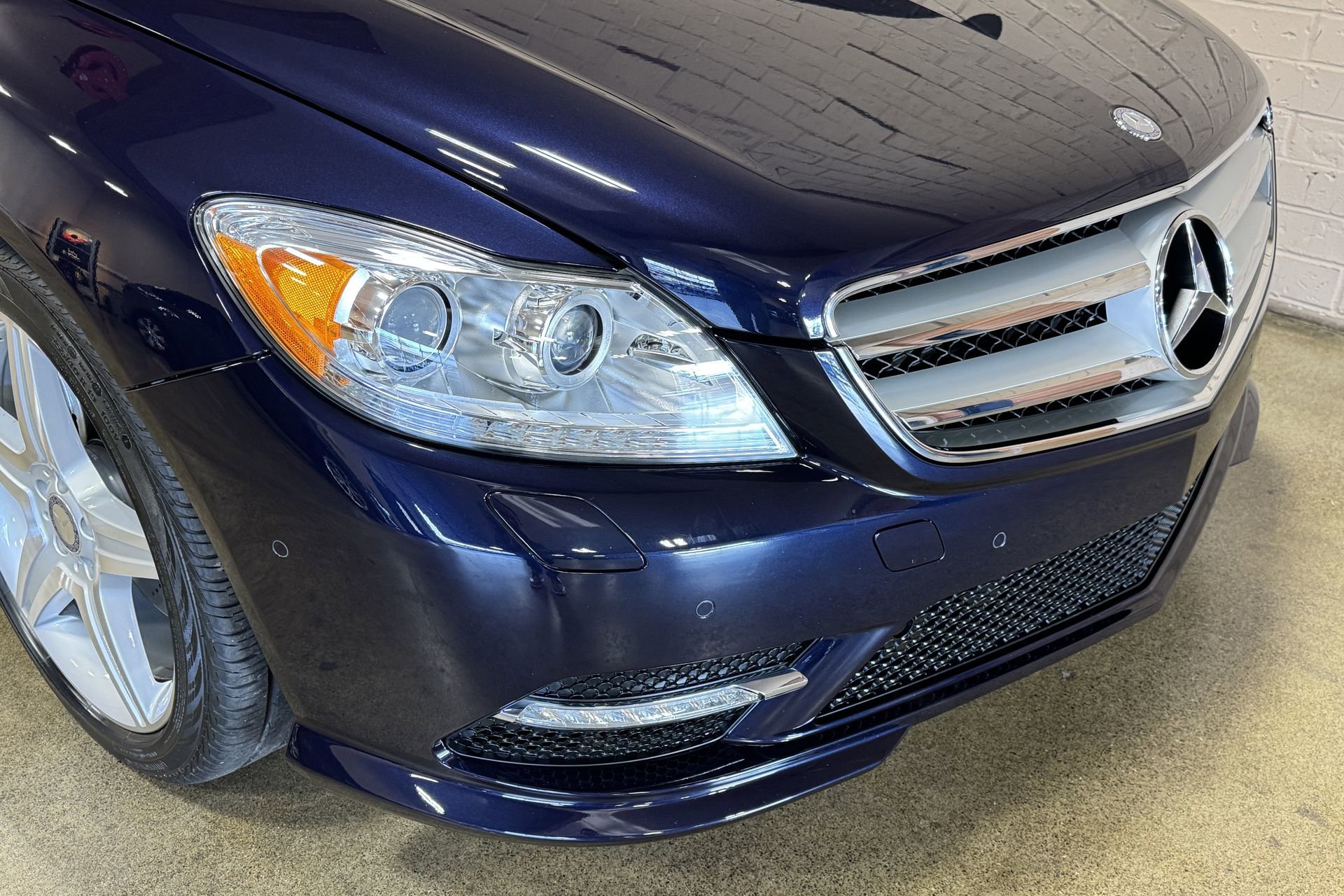 Used 2011 Mercedes-Benz CL 550 4MATIC image 14