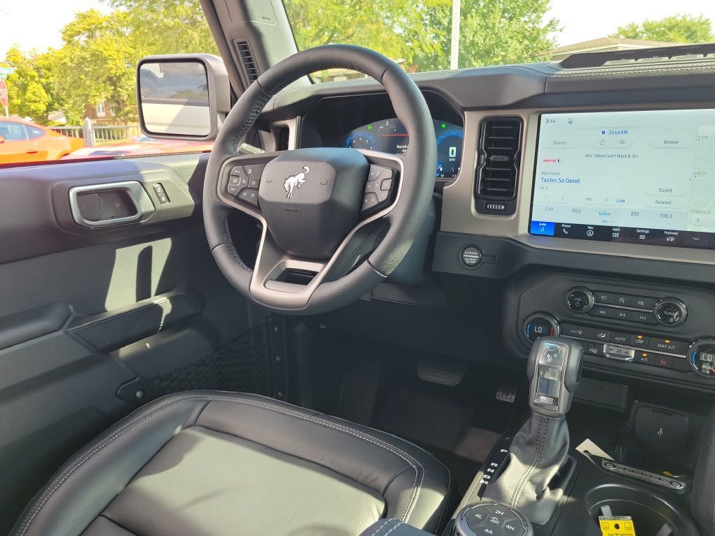 New 2026 Ford Bronco Outer Banks w/ Sasquatch Package AWD/4WD image 13
