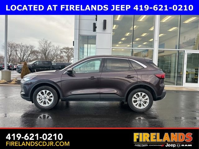 Used 2023 Ford Escape Active w/ Tech Pack #2 AWD/4WD image 4