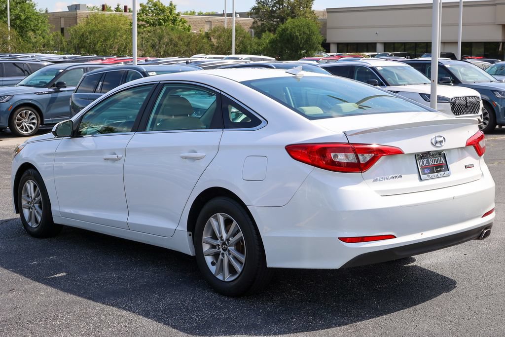 Used 2015 Hyundai Sonata SE w/ Option Group 09 FWD image 26