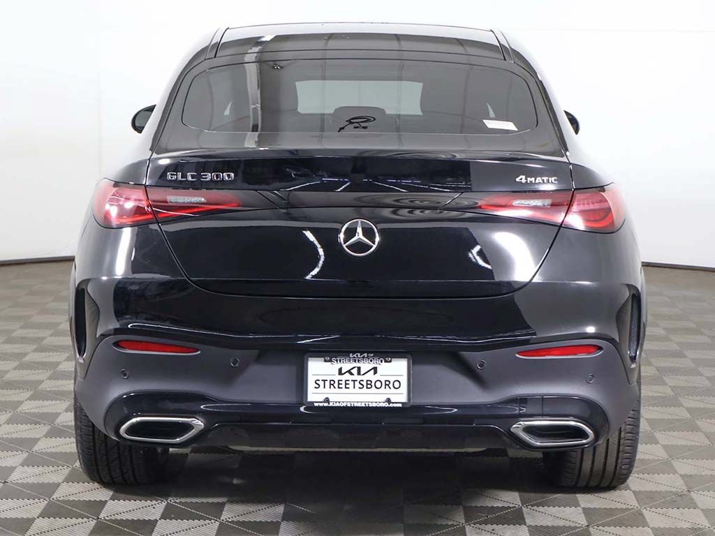 Used 2025 Mercedes-Benz GLC 300 4MATIC image 13