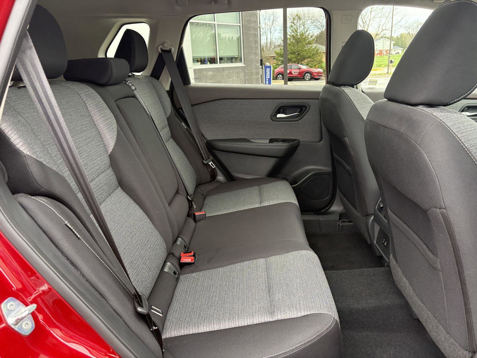 Used 2021 Nissan Rogue SV image 21