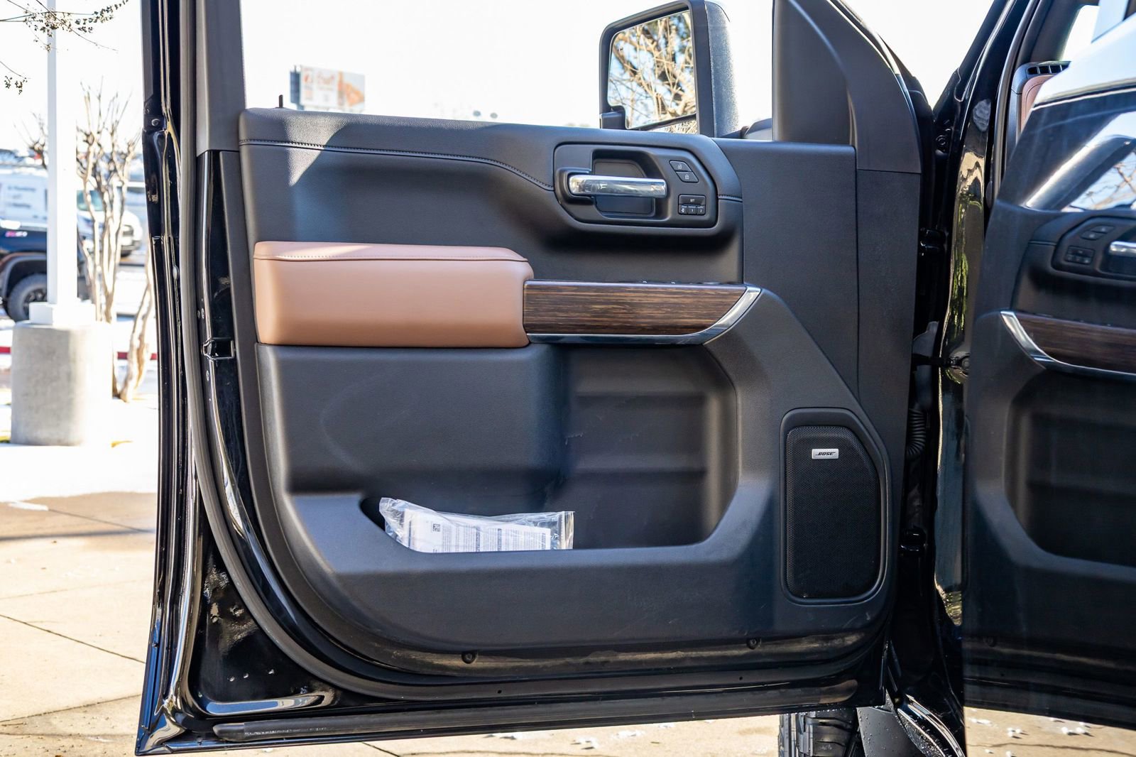 Used 2023 Chevrolet Silverado 3500 High Country w/ Z71 Off-Road Package image 31