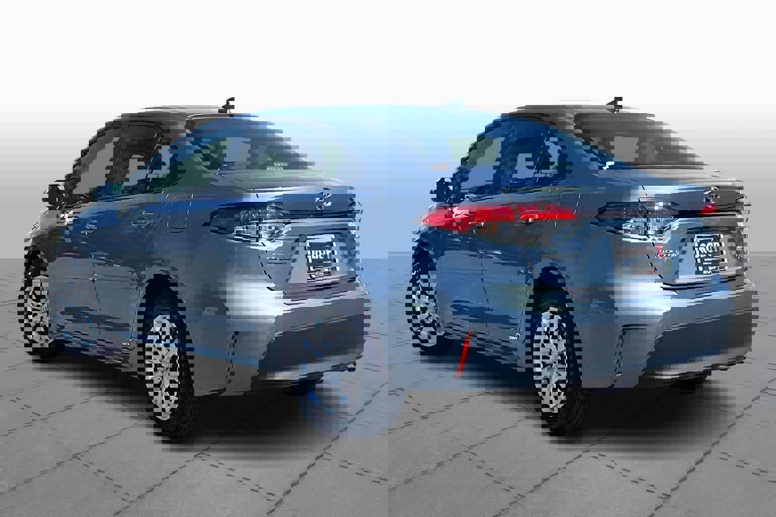 Used 2025 Toyota Corolla LE image 12