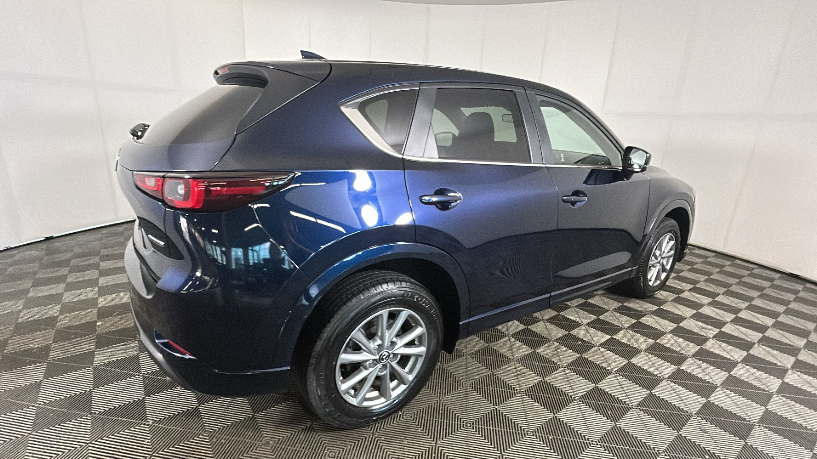 Used 2025 MAZDA CX-5 AWD 2.5 S w/ Select Package image 3