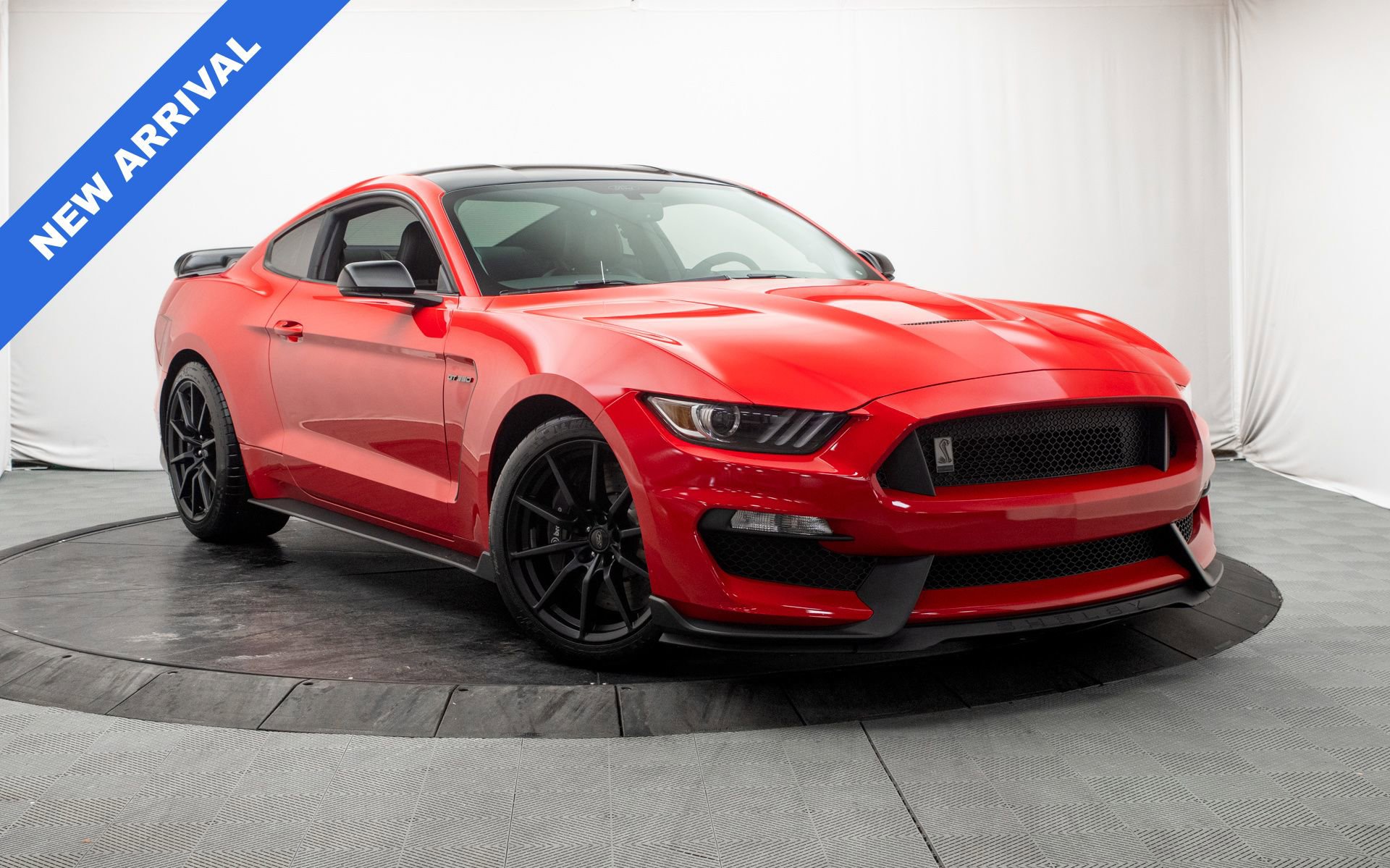 Used 2016 Ford Mustang Shelby GT350 w/ Technology Package image 1
