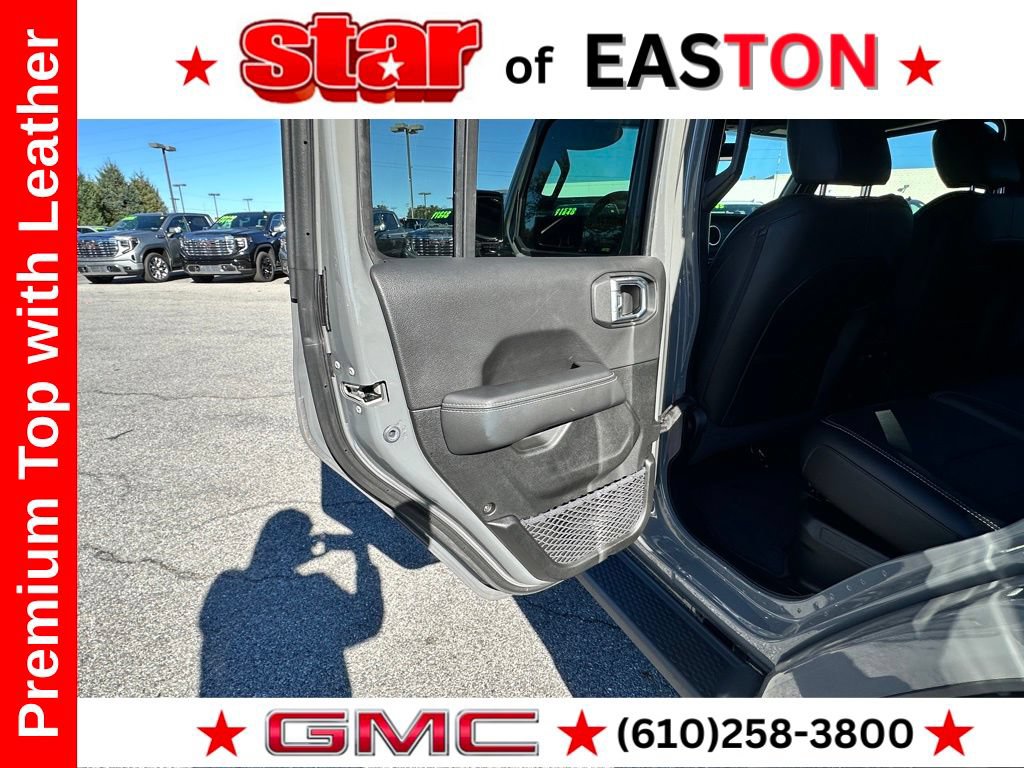 Used 2023 Jeep Wrangler Unlimited Sahara w/ Cold Weather Group AWD/4WD image 22