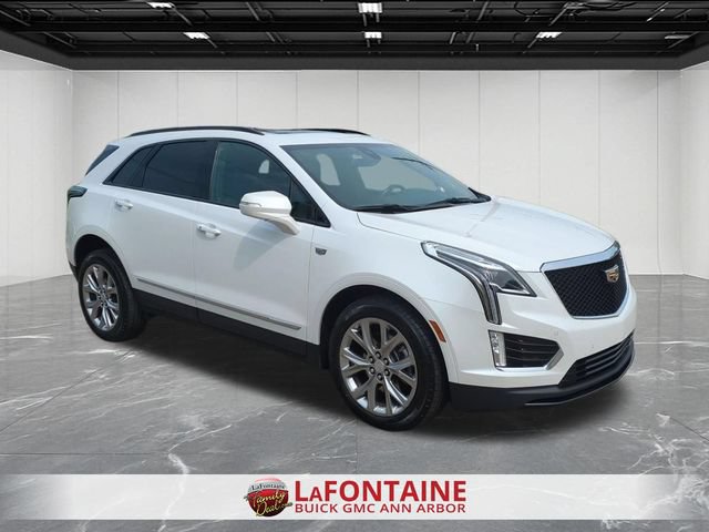 Certified 2021 Cadillac XT5 Sportv w/ LPO, Floor Liner Package AWD/4WD image 2