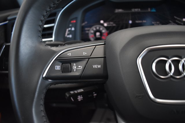 Used 2020 Audi Q8 Prestige AWD/4WD image 22
