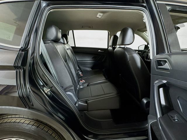 Used 2021 Volkswagen Tiguan SE image 26