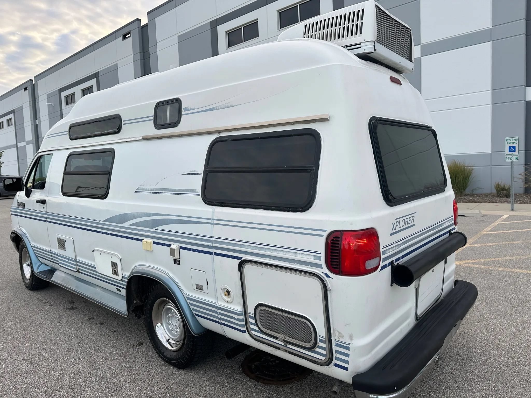 Used 1997 Dodge B3500 RWD image 8
