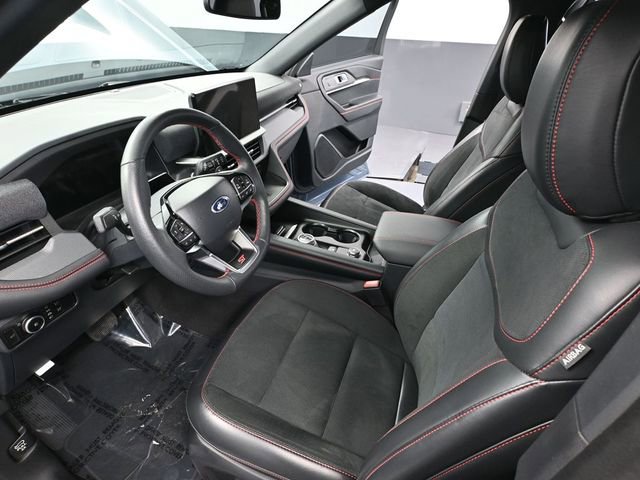 Used 2025 Ford Explorer ST image 23
