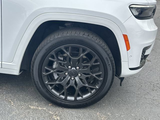 Used 2024 Jeep Grand Cherokee L Summit image 16